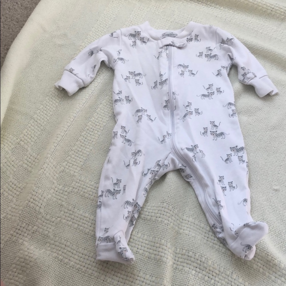 Kissy kissy onesie